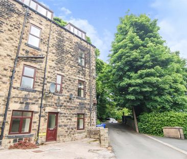 2 bed Apartment - To Let - Photo 2