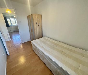 Dehavilland Close, Northolt - Photo 6