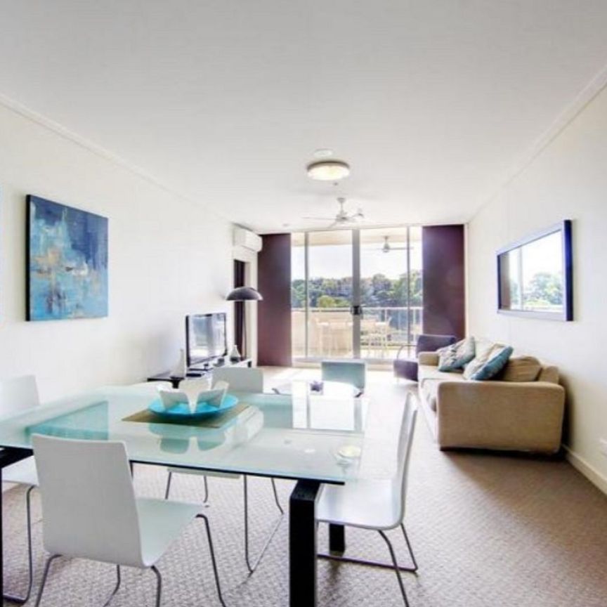 Experience Heritage Elegance with Modern Comfort-Fully Furnished Urban Oasis at The Dalgety - Photo 1