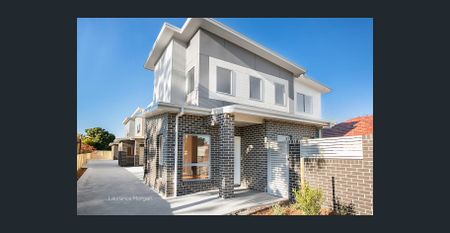 Perfectly balances modern living with an unbeatable setting. - Photo 4