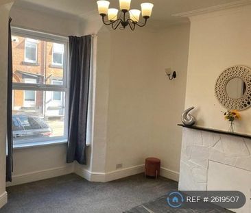 2 bedroom semi-detached house to rent - Photo 3