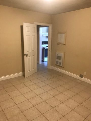 For Lease - 3430 Lakeshore Boulevard Unit# 3, Toronto, Ontario - Photo 5