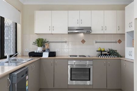 The Perfect Balance Of Lifestyle And Convenience - Photo 4