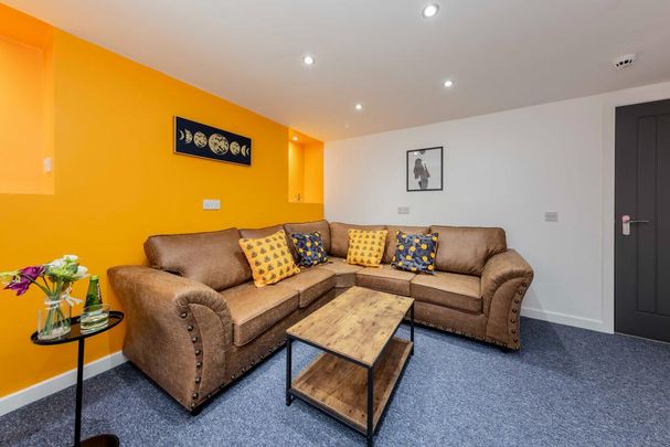 8 bedroom house share to rent - Photo 1