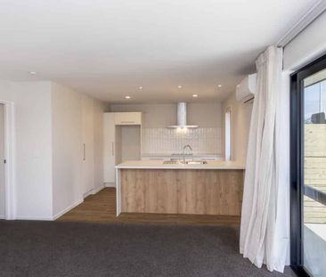 Near new 2 bedroom townhouse - pet friendly! - Photo 3