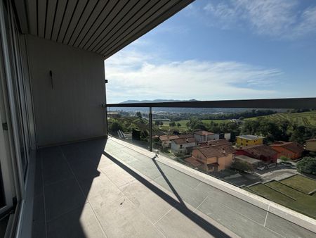 FINO A 3 MESI GRATUITI -4.5 locali ristrutturato a Coldrerio - Foto 2