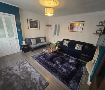 3 Bed Semi-Detached House, Manchester, M11 - Photo 2