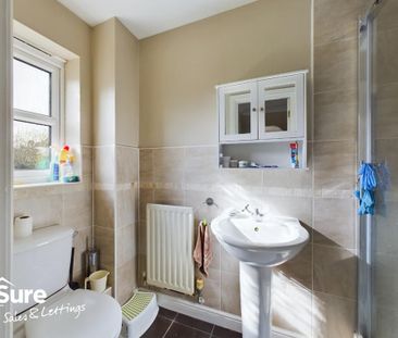 3 bedroom terraced house to rent - Photo 4