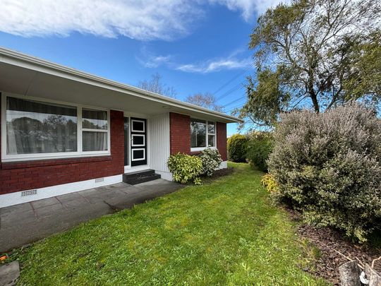 3 Bedroom Property in Prime Location - Photo 1