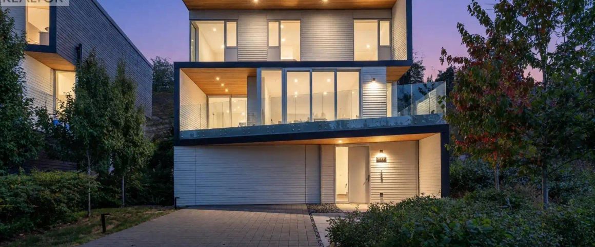 3317 CHIPPENDALE ROAD — 4 Bedroom - Photo 1
