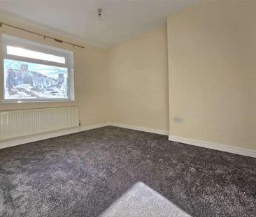 Steyning Grove, London, SE9 - Photo 2