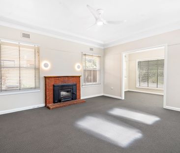 Freshly Renovated Home in Ideal Engadine Location - Photo 4