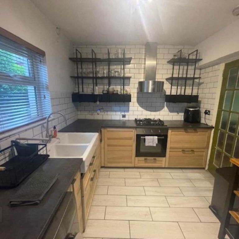 12 Railway Street, Derriaghy, Belfast, BT17 9EU - Photo 1