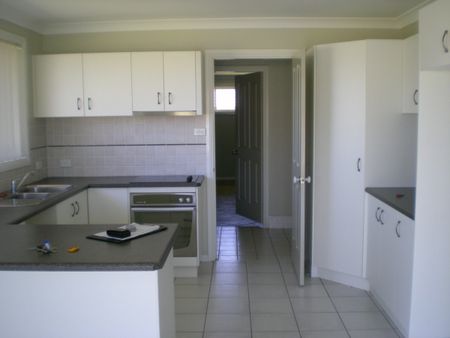 89 Morilla Street, Tamworth - Photo 3