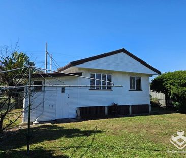 Create ListinCharming 3-Bedroom Home with Modern Amenities in Prime Acacia Ridge Locationg - Photo 2