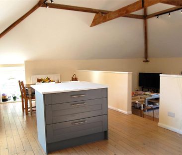 3 bedroom barn conversion to rent - Photo 3