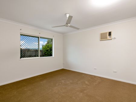 Spacious Family Home - Photo 3