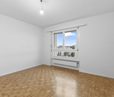 Centrally located, completely renovated 2024! - Photo 4