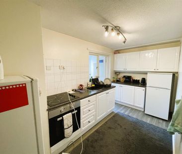 2 bedroom apartment to rent - Photo 6