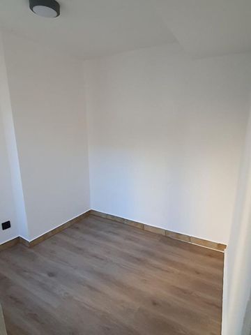 Appartement Poitiers 1 pièce(s) 12.72 m2 - Photo 2