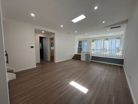 Sophisticated New Duplex Offering Space and Lifestyle - Photo 3