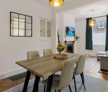 Roberts Road, Exeter, EX2 - Photo 1