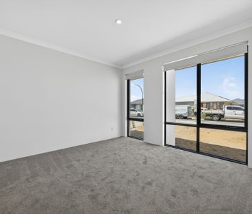 Brand New Four Bedroom Dual Living Property! - Photo 5