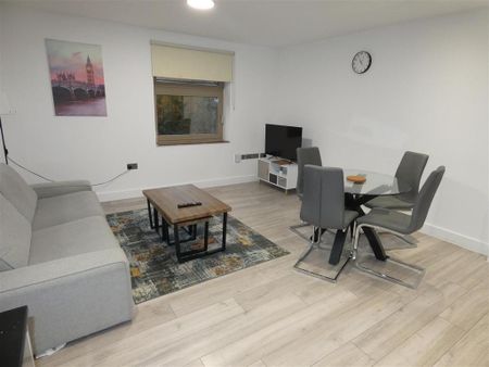 2 bedroom flat to rent - Photo 3