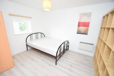 3 bedroom apartment to rent - Photo 2