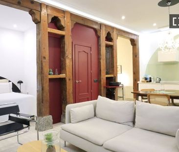 1 room luxury Apartment for rent in Madrid, Spain - Photo 4