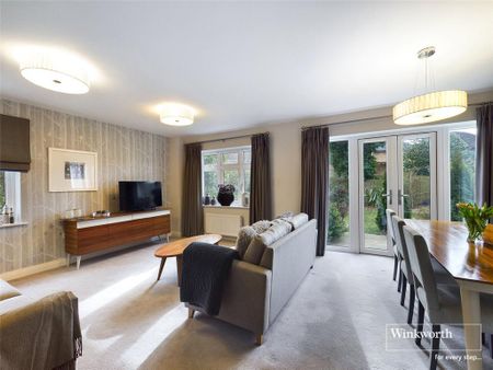 4 bedroom detached house to rent - Photo 2