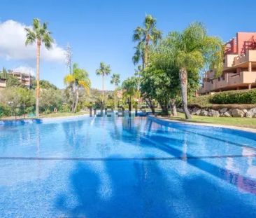 Alquiler de piso en Avenida la Reserva de Marbella, 410 - Photo 5