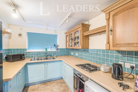 3 bedroom house to rent Raes Yard, Bury St. Edmunds, IP33 - Photo 5