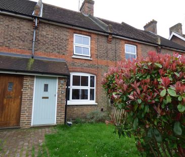3 bedroom terraced house to rent - Photo 2