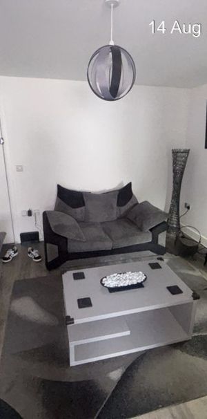 1 Bed Flat - Photo 1