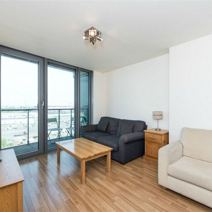 1 Bed Flat, George Hudson Tower, E15 - Photo 1