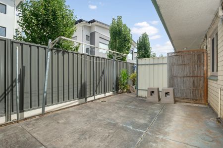 1/123 Tapley's Hill Road, Glenelg North. - Photo 3