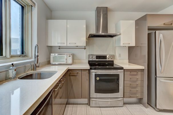 Condo for rent, Mont-Royal - Photo 1