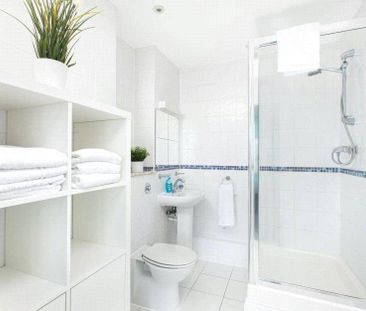 2 bedroom penthouse to rent - Photo 5