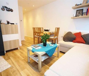 Chertsey Road, Woking, Surrey, GU21 - Photo 2