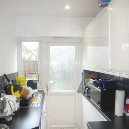 2 bedroom maisonette to rent - Photo 3