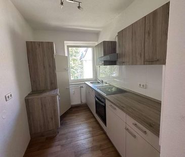 ++Frisch sanierte und helle 3-Raumwohnung mit EBK++ - Foto 1