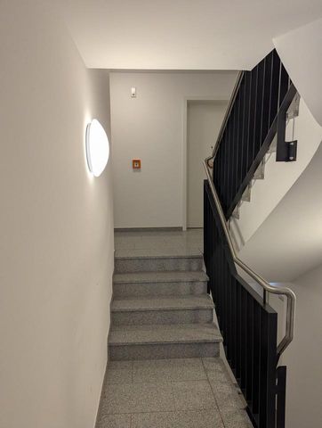 Möblierte 5 Zimmer Wohnung mit 2 Bädern und vollständiger Küche - Photo 5