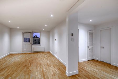 5556 Snowdon Street - Photo 3