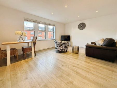 2 bedroom apartment to rent - Photo 2