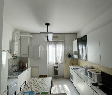 Casa a Corsico in Via Vincenzo Monti, Corsico, Monti - Photo 1