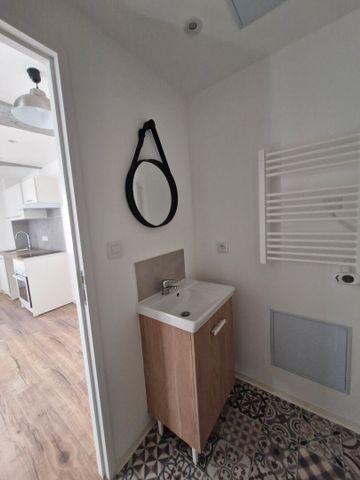 Location Appartement 2 pièces 33m² - Photo 3