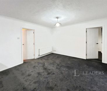 4 bedroom bungalow to rent - Photo 2