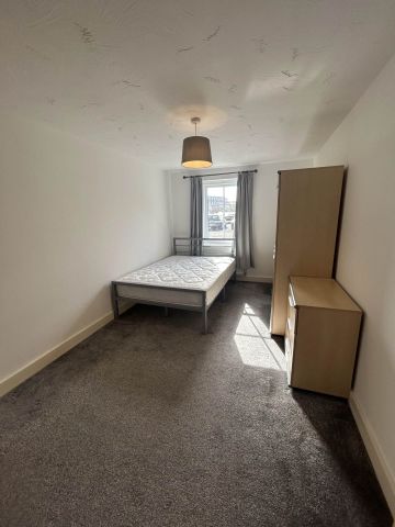 Elphins Drive, Wilderspool Park, Warrington - Photo 5