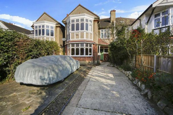 4 bedroom semi-detached house to rent - Photo 1